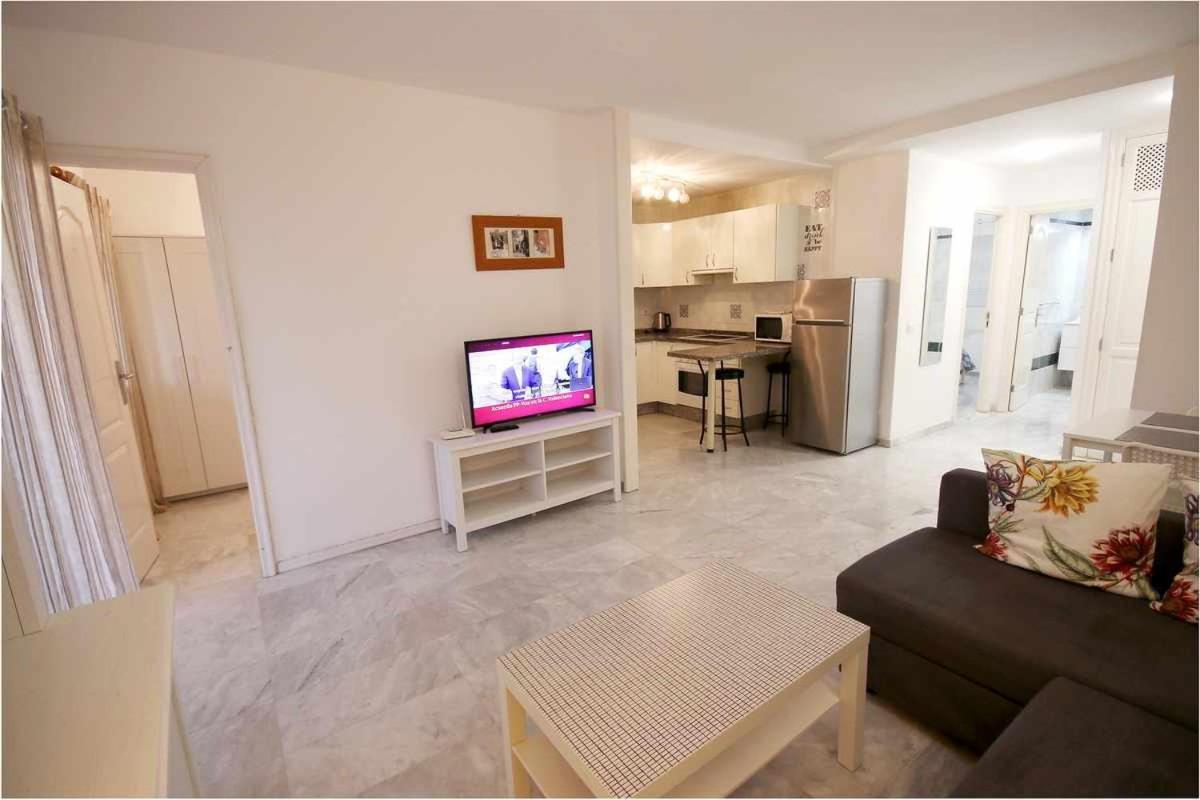 Dinastia B401 By Tenerife Rental & Sales 洛斯克里斯蒂亚诺斯 外观 照片